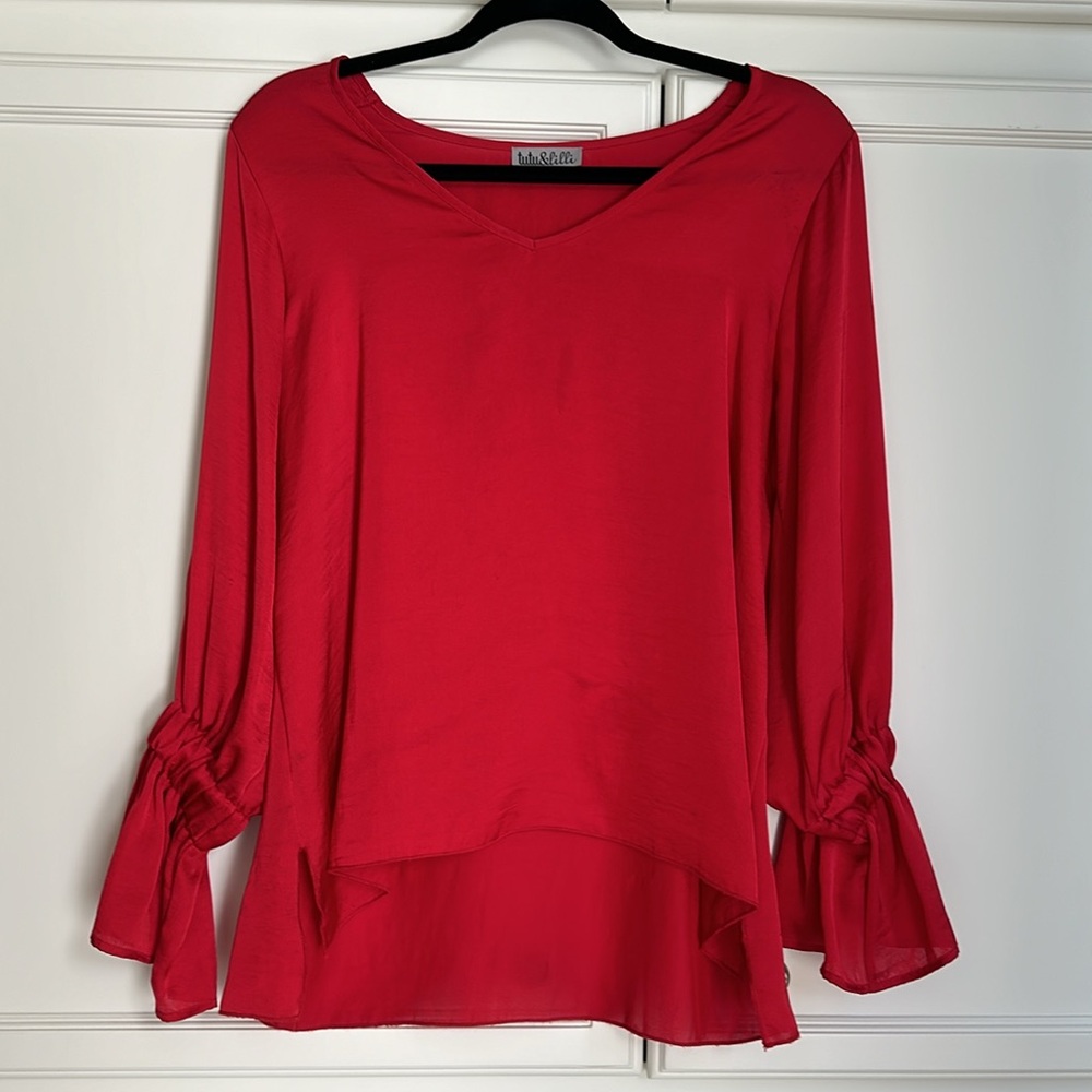 Tutu and Lilli The Kelly blouse NWOT  Size Small - in red ♥️
